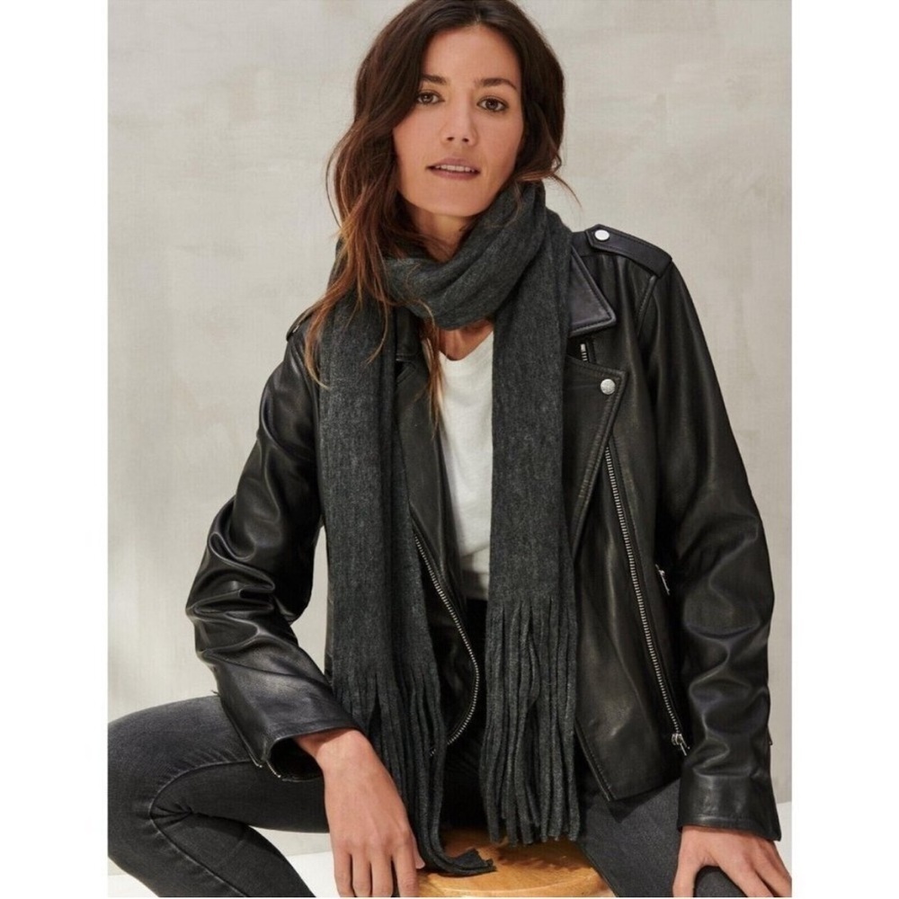 NWT Lucky Brand Fringe Scarf Grey